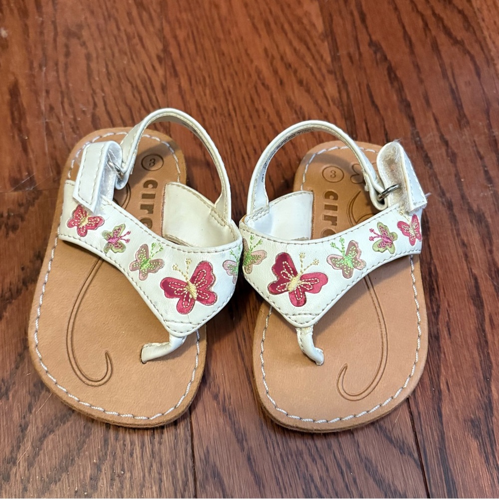 Circo size 3 sandals